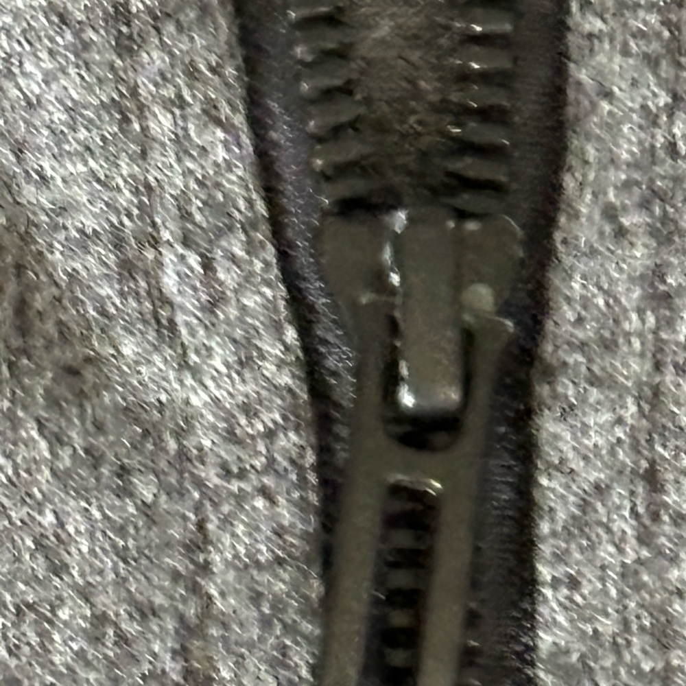 Adidas Men's heather Gray Lightweight Jacket/ sweater - Picture 4 of 4